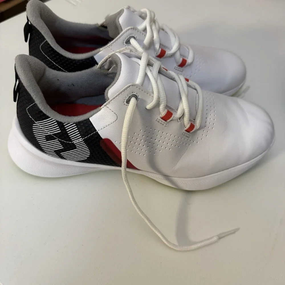 FootJoy Junior Fuel Golf Shoe. Men's  US Size 5 Medium. White, Red, Black